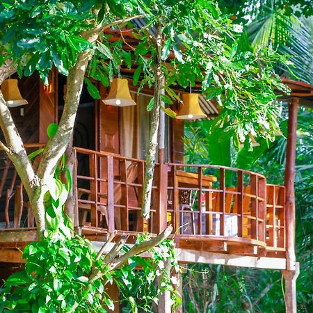Experience The Comforts Of An Amazing Treehouse Sigiriya Eksteriør bilde