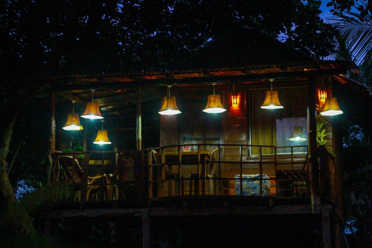 Experience The Comforts Of An Amazing Treehouse Sigiriya Eksteriør bilde