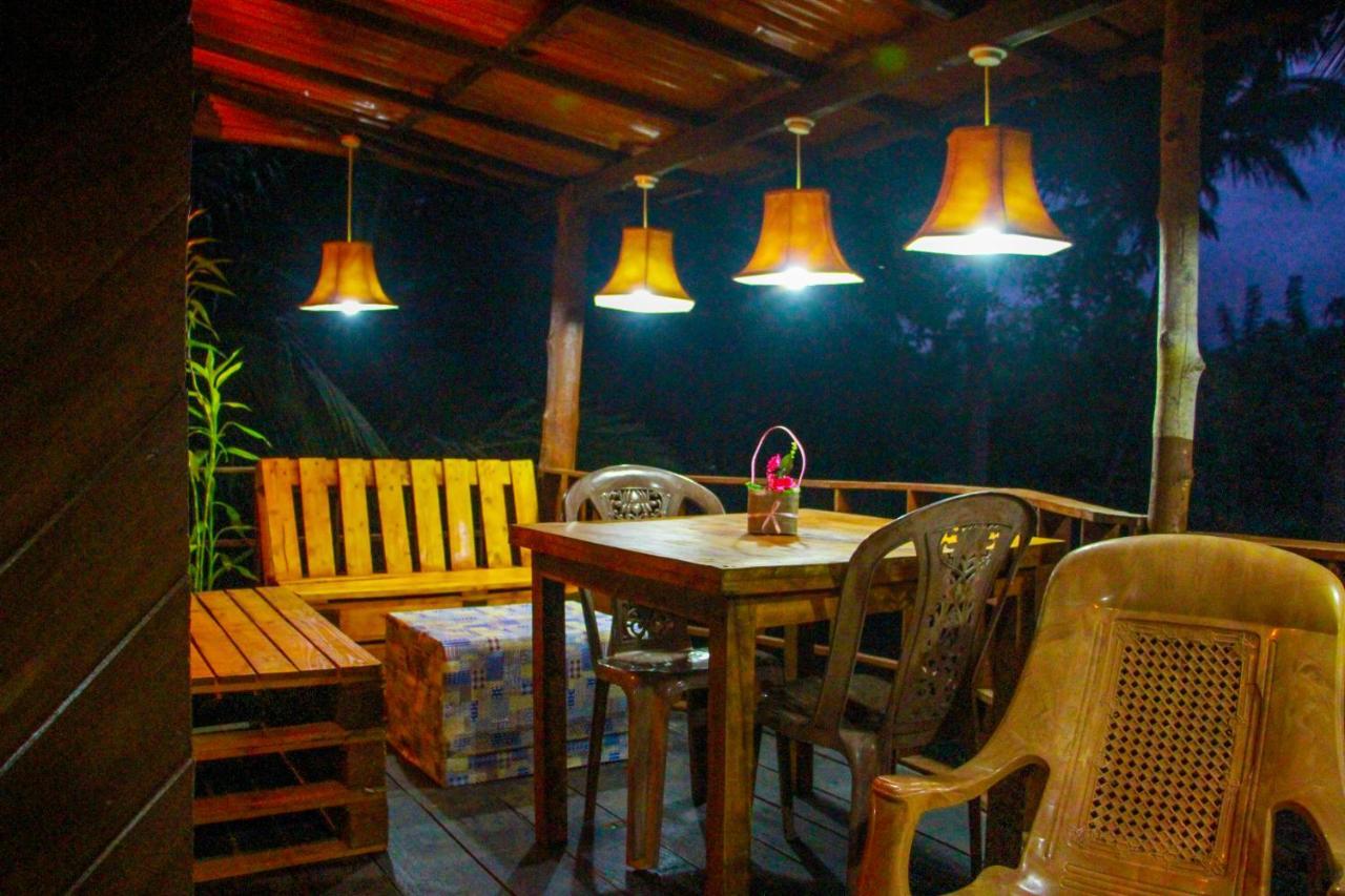 Experience The Comforts Of An Amazing Treehouse Sigiriya Eksteriør bilde
